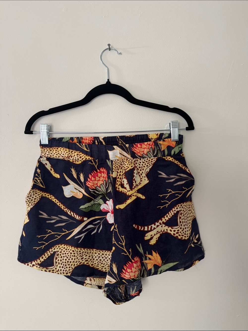 Las Surenas Floral & Cheetah Print Women’s Shorts - Navy Blue L